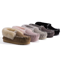 Load image into Gallery viewer, AUS WOOLI HAND STITCHED WOMENS SHEEPSKIN MOCCASIN - Pale Pink
